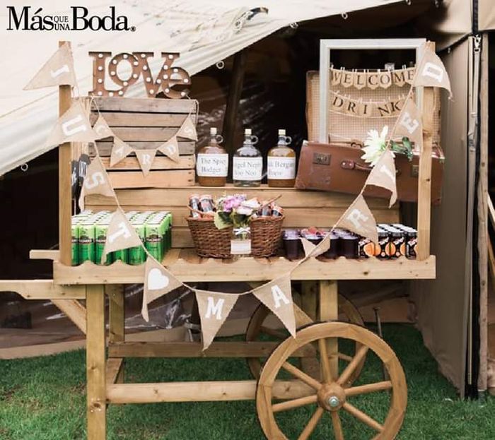 Barra de bebidas o estaciones 13