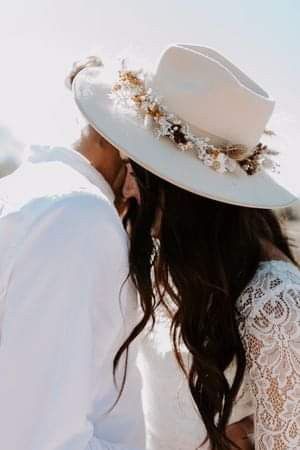Sombreros para novias 3