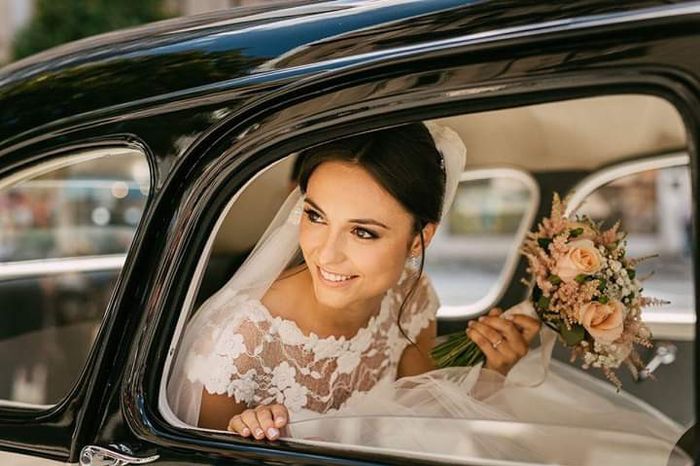 Fotografías de novias en el auto de bodas 7