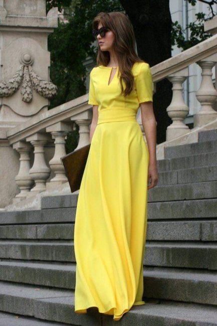 Vestidos en amarillo para invitadas 11