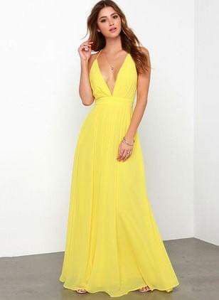 Vestidos en amarillo para invitadas 13