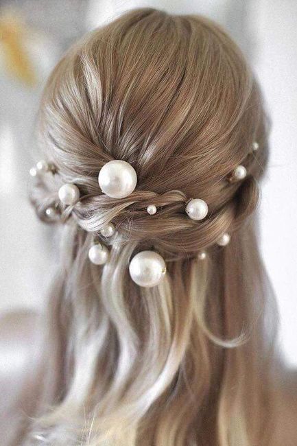 Perlas en el peinado 11