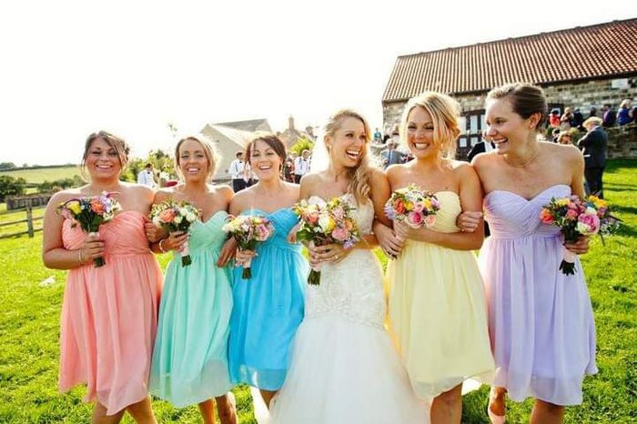 Damas en colores muy alegres 10