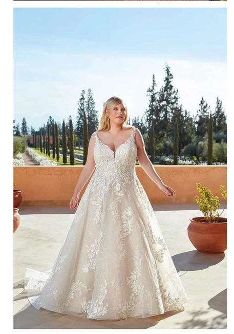 Vestidos colección curvy primavera 2021 Eddy k 7