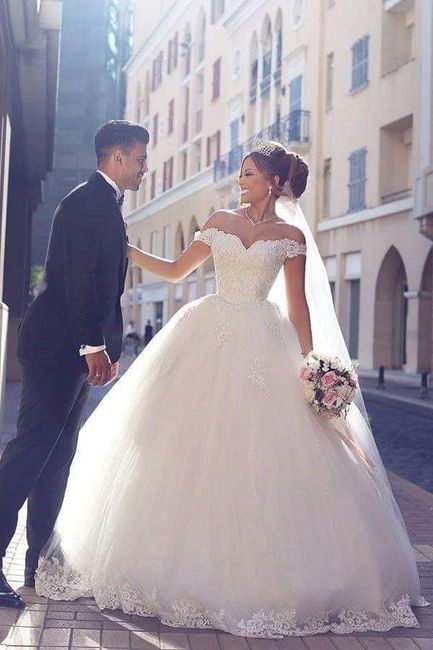 Vestidos en estilo princesa con hombros descubiertos 7