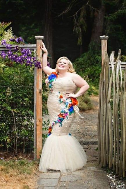 Vestidos curvy en tonos blush 3