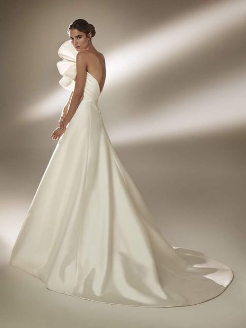 Vestidos colección 2021 Pronovias 25