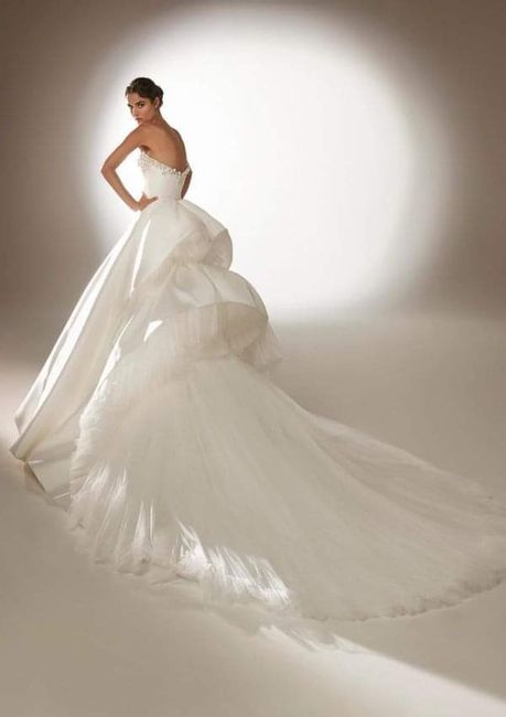 Vestidos colección 2021 Pronovias 30