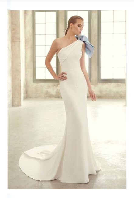 Tendencia 2021: vestidos de novia de un hombro 10