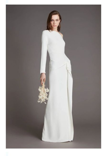 Tendencia 2021: vestidos de novia de un hombro 18