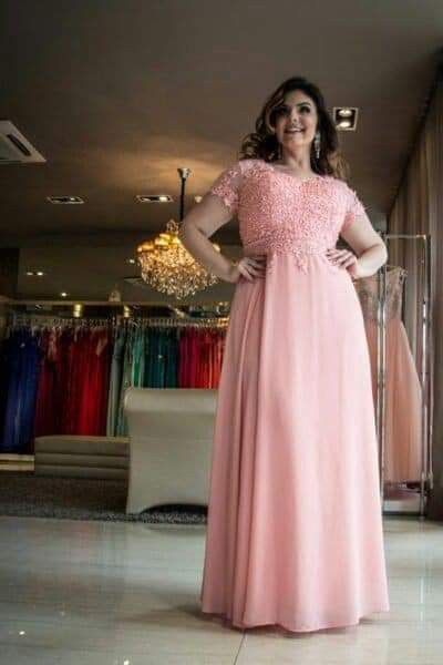 Damas curvy en rosa 8