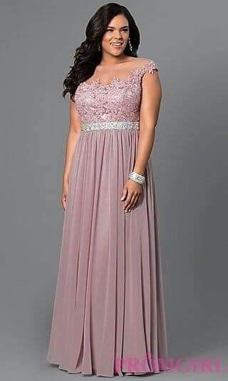 Damas curvy en rosa 11