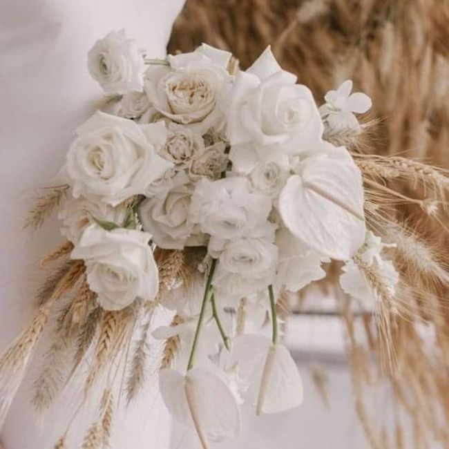 Ramos con flores blancas 4