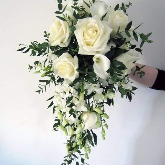 Ramos con flores blancas 8