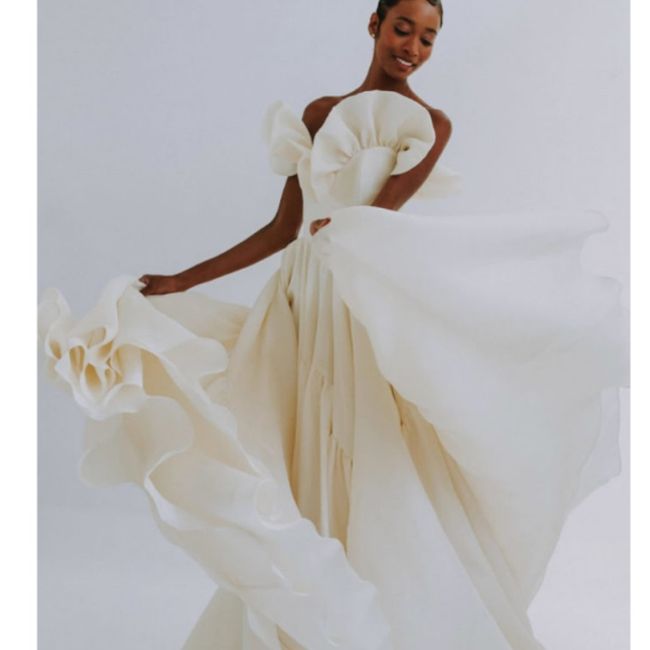 Vestidos colección otoño 2021 Leanne Marshall 5