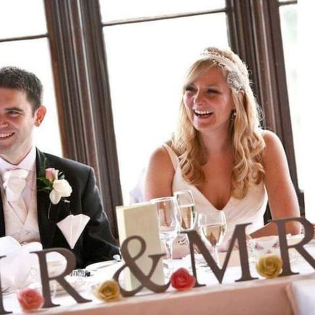 Letras en la mesa de los novios 5