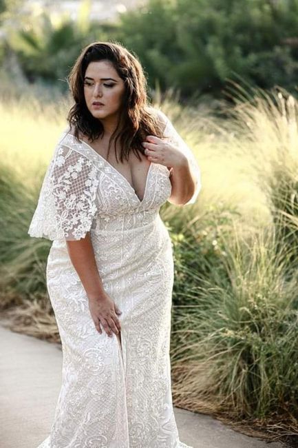 Vestidos curvy para boda civil 3