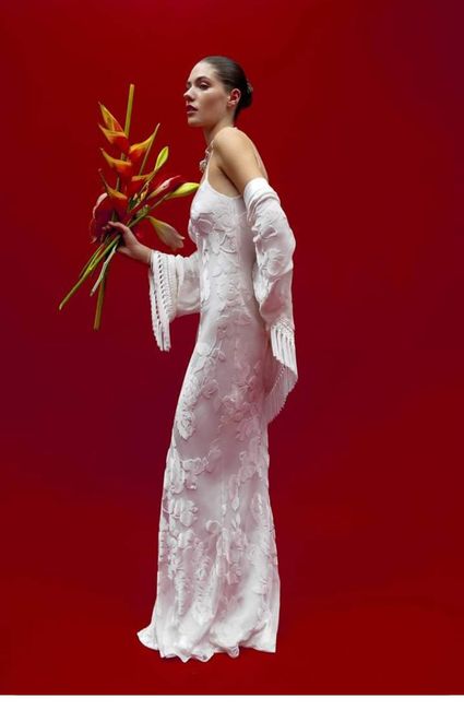 Vestidos colección primavera 2022 White Collection by Galvan 7