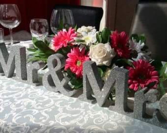 En tu mesa: letras con glitter plateado - 2