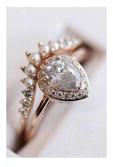 Tendencia 2022:anillos de compromiso de talla tipo pera 4