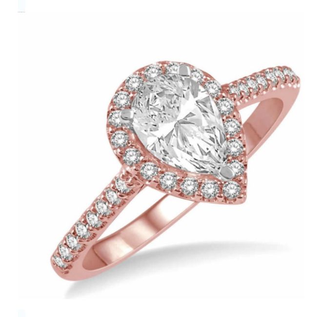 Tendencia 2022:anillos de compromiso de talla tipo pera 16