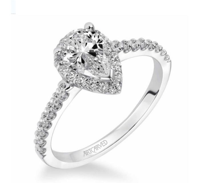 Tendencia 2022:anillos de compromiso de talla tipo pera 19
