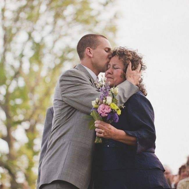 Fotografías: el novio y su mamá 6