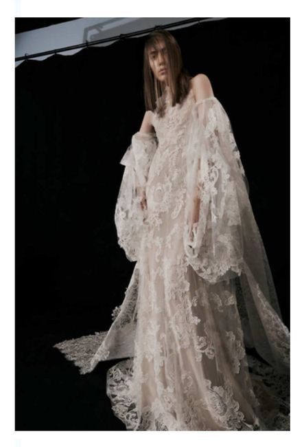 Vestidos colección Otoño 2022 Verá Wang Haute 2