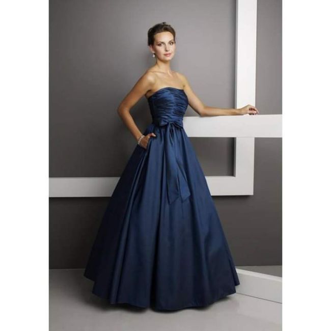 Vestidos de novia en color azul marino 4