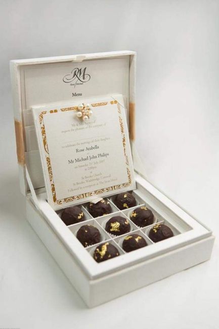 Invitaciones con un regalito comestible 1