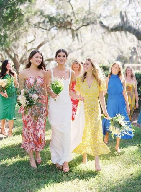 Damas de honor en colores diferentes 1