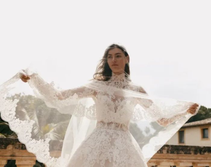 Tendencia 2023: vestidos de novia con cuello falso 2