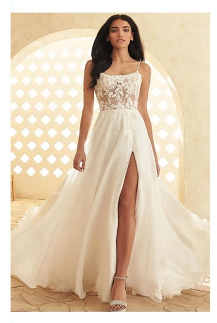 Vestidos colección otoño-invierno 2022 Paloma Blanca 9