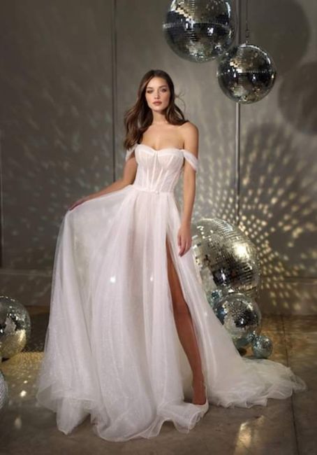 Vestidos colección primavera 2023 Gala Shine by Galia Lahav 6