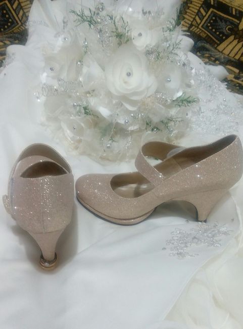 Zapatos con glitter en dorado 6
