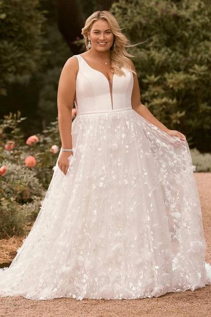 Algunos vestidos plus size Sophia Tolli 4