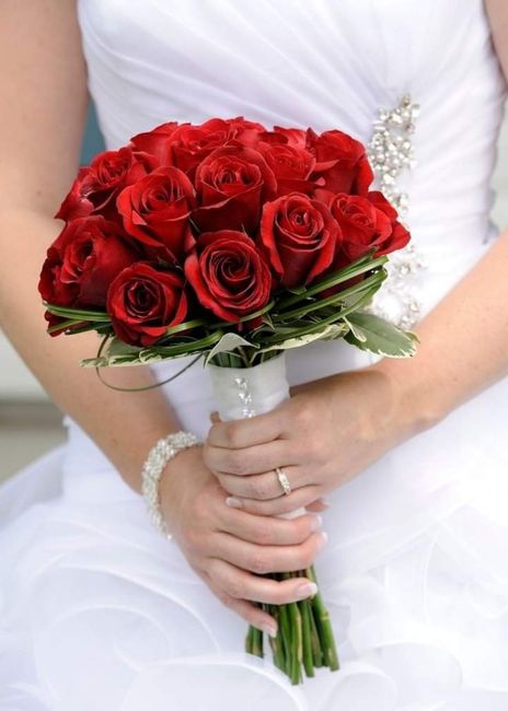 Tu ramo con rosas rojas 2
