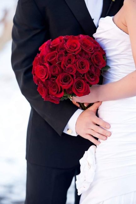 Tu ramo con rosas rojas 7