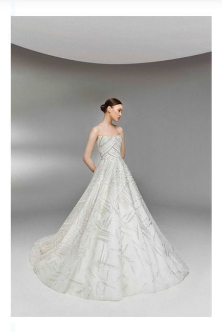 Vestidos colección primavera 2023 Twinkling Dots by Tony Ward 9