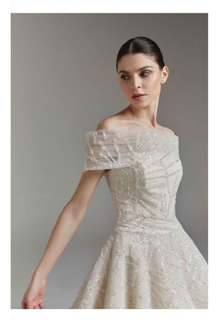 Vestidos colección primavera 2023 Twinkling Dots by Tony Ward 10