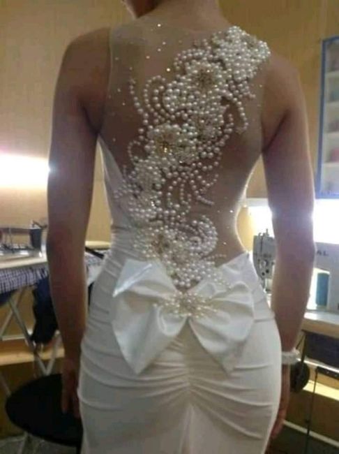 Vestidos con bellas espaldas - 4