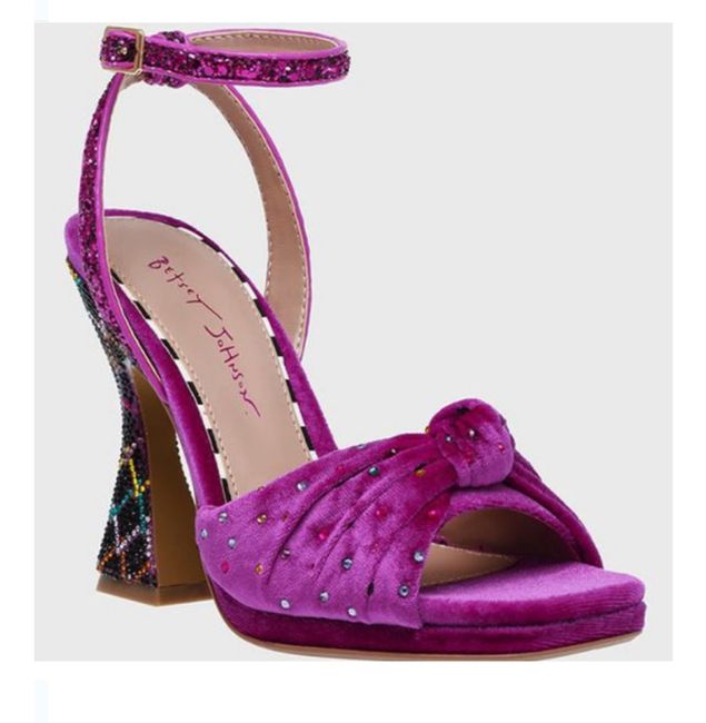 Zapatos en color Viva Magenta - 1