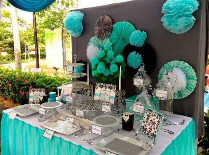 Decora tu boda con pompones 4