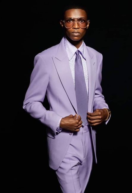 Tendencia 2023:trajes en color lila 2