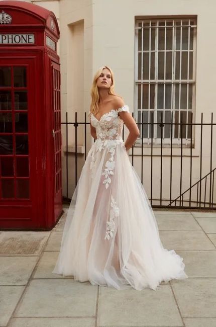 Algunos vestidos de la colección otoño-invierno 2023 Galia Lahav - 2