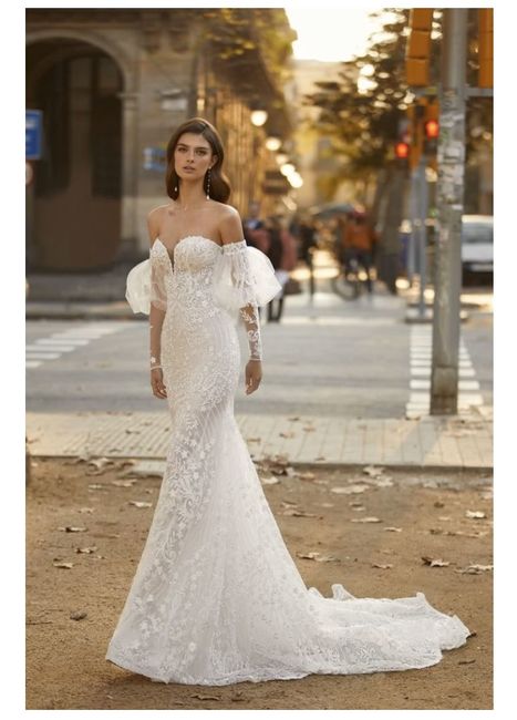 Vestidos colección 2023 Luna Novias 12