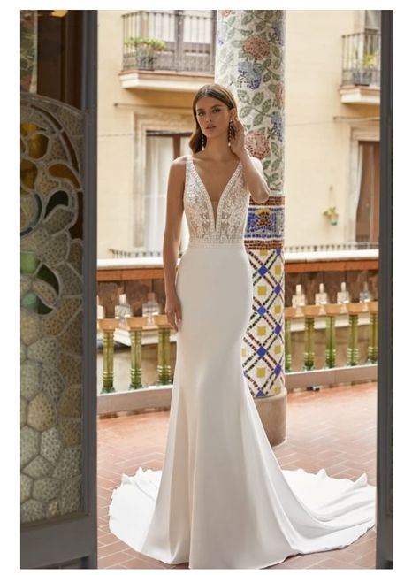 Vestidos colección 2023 Luna Novias 14