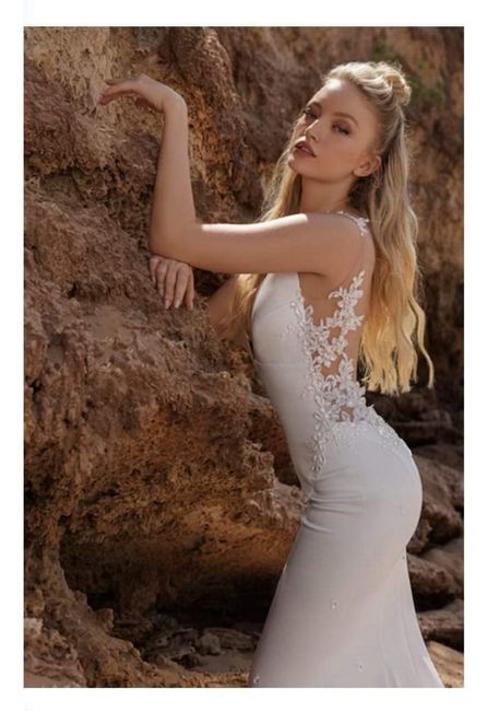 Vestidos colección 2023 Mariages Pnina Tornai 14