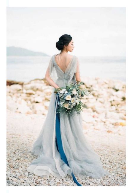 Vestidos de novia en color azul 💙 10