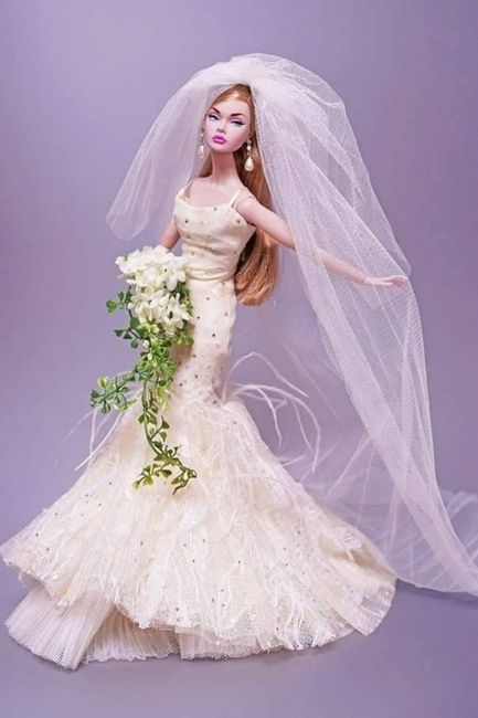 Barbie y sus amigas vestidas de novia - 2